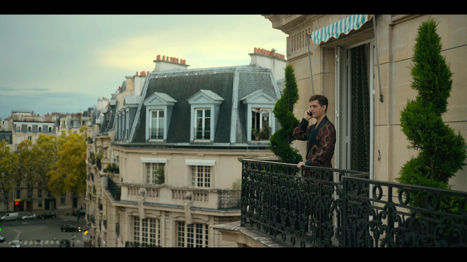 Бумажный дом